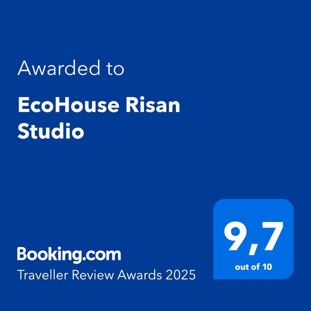 Ecohouse Risan Studio Luaran gambar